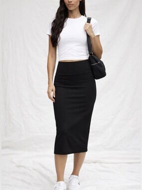 Lululemon Nulu High Rise Pencil Skirt Black Size 4 NWOT